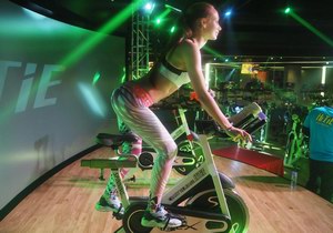 在玩耍中運(yùn)動(dòng)，在轟趴中健身！走進(jìn)創(chuàng)意型運(yùn)動(dòng)中心——HITIE