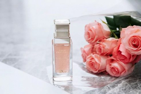 護膚精|你的護膚品營養(yǎng)夠新鮮嗎？Dior迪奧法國花田直采的一萬顆玫瑰精粹了解一下
