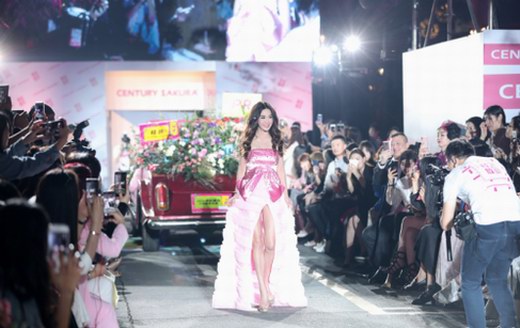 溫碧霞、彭小苒、胡兵同框，現(xiàn)身時(shí)尚教父TONY慶典活動(dòng)