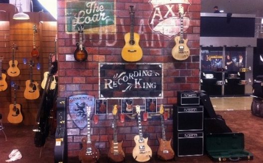 夏日時尚標配：美國Johnson強聲吉他，彈唱今夏YES,OK！