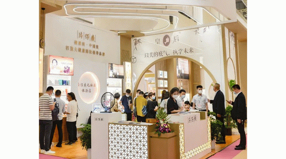 片仔癀化妝品C位入駐上海美博會(huì)，助燃國(guó)風(fēng)熱