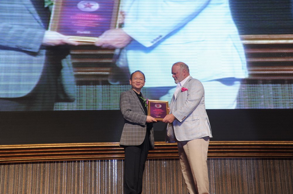 法藍瓷總裁陳立恒榮登2012福布斯(Forbes)&ldquo;全球時尚界最具影響力25華人&rdquo;名人榜